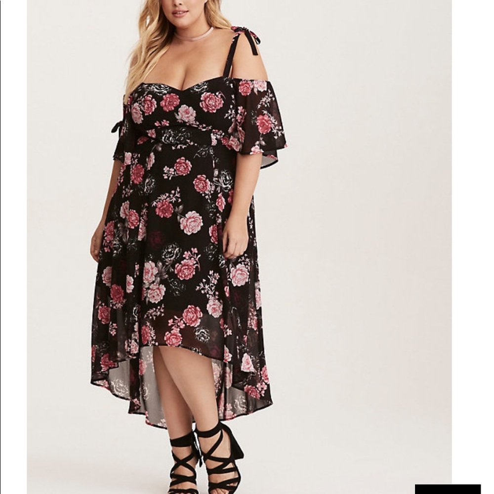 NWT Torrid Black Floral Hi Lo Chiffon Midi Dress🖤